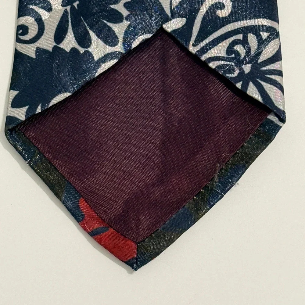 Windridge Mervyns Necktie Abstract Floral Geometric Navy Blue Red 3.75